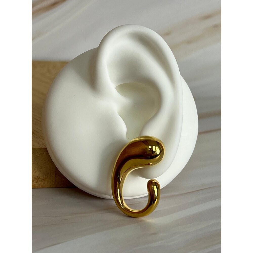 Lili Bold Gold-Tone Geometric Thick Earrings - Stainless Steel, Hypoallergenic - Picture 5 of 6